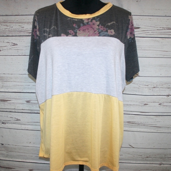 Maurices Tops - Maurices 24/7 Yellow & Gray Rose & Stripes T Shirt